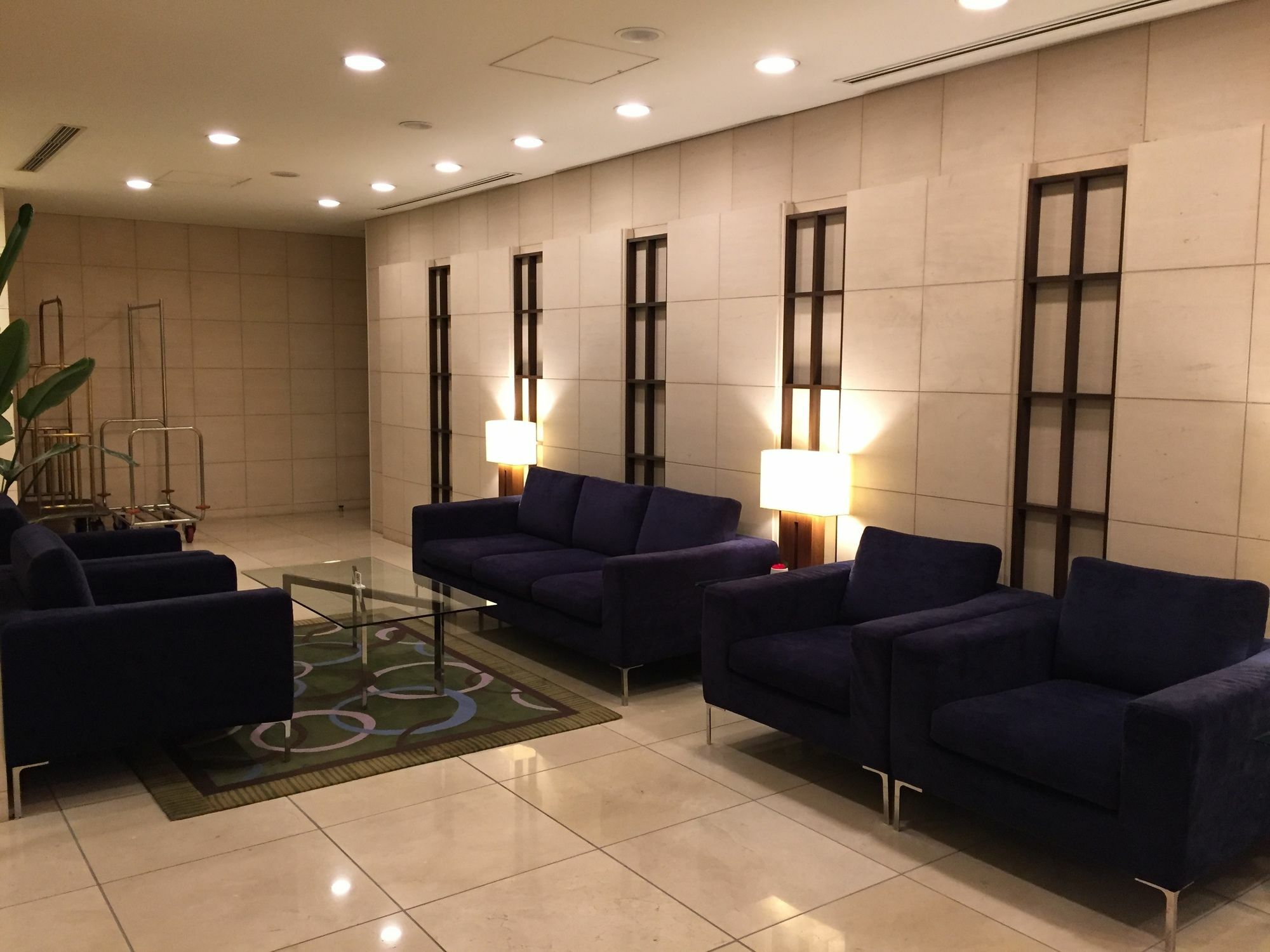 Oakwood Apartments Roppongi Central Токио Экстерьер фото